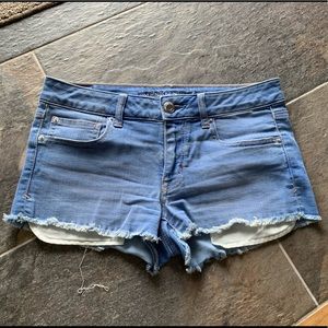 American Eagle (AE) Shortie Jean Shorts!
